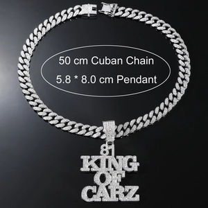 Chaîne cubaine hip hop argentée avec grand pendentif 81 King of Carz en strass
