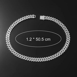 Collier chaîne cubaine argentée Hiphop avec pavé de strass et détails 1,2 x 50,5 cm