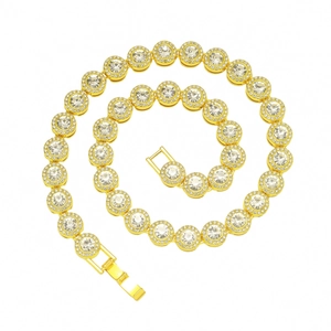 Collar tennis dorado con circonitas redondas y diseño halo para un estilo hip hop