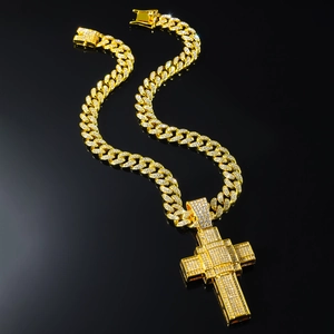 Collier Pendentif Croix Hip Hop en Alliage de Zinc Entièrement Sertie de Strass Chaîne Maille Cubaine Bijoux Streetwear Homme