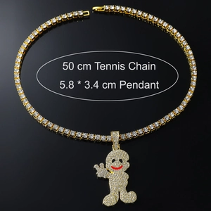 Dettaglio catena tennis dorata 50 cm con pendente omino di pan di zenzero con diamanti