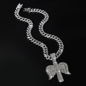 Iced out Engel Flügel Kreuz Anhänger an dicker kubanischer Kette Hip Hop Schmuck