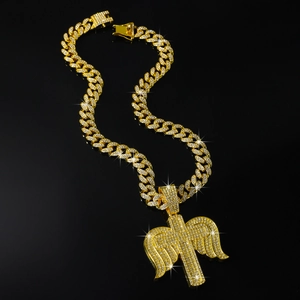 Goldene Cuban-Gliederkette mit funkelndem Engel-Flügel-Kreuz-Anhänger im Hip-Hop-Stil