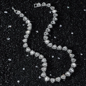 Collar para hombre de 10mm con eslabones de corazón plateados y circonitas blancas