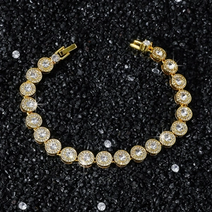 Bracelet tennis de 8mm plaqué or avec cristaux ronds sur fond de minéraux noirs