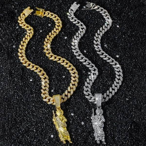 Pendentifs Saint Jude hip hop or et argent sur colliers à maillons cubains glacés