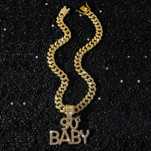 Collier avec pendentif 90'S BABY hip-hop et chaîne cubaine dorée sertie de diamants