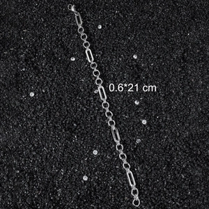 Bracelet hip-hop en acier inoxydable à maillons géométriques avec fermoir mousqueton