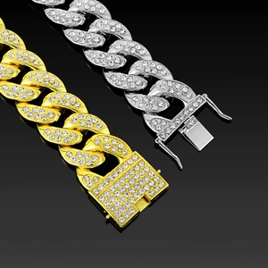 Bracelet Cuban Link 29mm massif serti de strass en finitions dorée et argentée