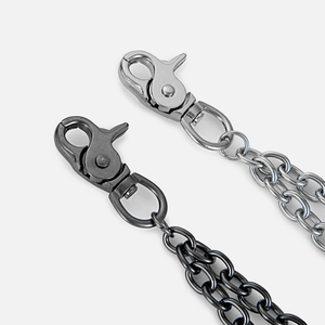 Détails des fermoirs mousquetons punk industriels en argent et gris fusil pour chaînes