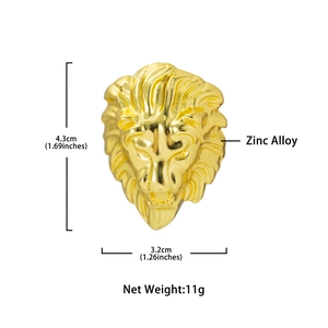 Detaillierte Größentabelle für den goldenen Löwenkopf-Anhänger, Höhe 4,3 cm und Breite 3,2 cm