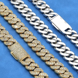 Nahaufnahme der 14mm Panzerkette mit Gold-Zirkon-Besatz und poliertem Silber-Finish