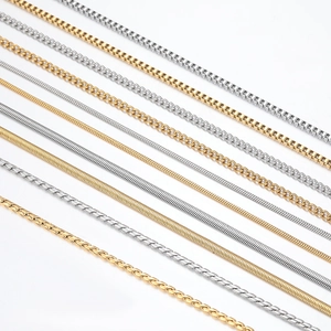 Detailansicht von 18K Gold und Silber Edelstahl Schlangen- und Box-Gliederketten