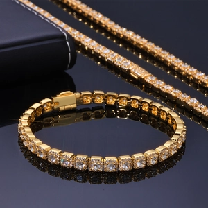 Macro de bracelet tennis hip hop plaqué or 5mm avec zircons carrés et fermoir à cliquet