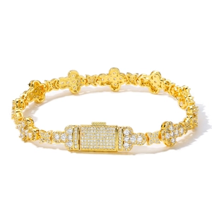 Bracelet hip-hop doré avec maillons étoile et croix en zircon et fermoir pavé