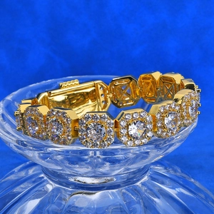 Bracelet luxueux de 12 mm en plaqué or avec maillons carrés et pierres en zircon