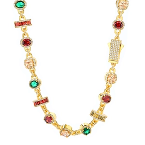 Collier hip hop doré orné de pierres précieuses colorées et de zircons brillants