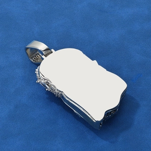 Collana con ciondolo hip hop in argento e zirconi brillanti su base in metallo