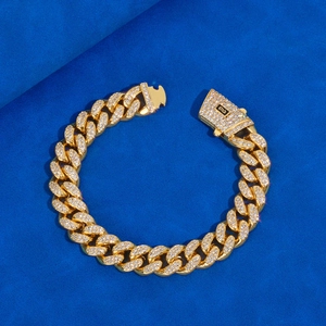 Macro di bracciale a catena cubana 12mm placcata oro con zirconi e chiusura a incastro