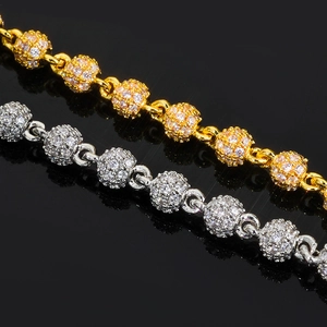 Close-up of 4mm S925 silver moissanite hip hop bracelets in gold and silver finish