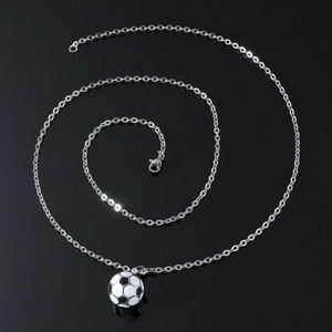 Herren Fußball Anhänger Halskette mit Emaille-Finish an einer Edelstahlkette für Sportler