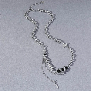 Collier Pendentif Croix Étoile Carrée Noire Hip Hop Punk Alliage de Zinc Strass Épissure Collier Chaîne Chunky Pour Unisexe