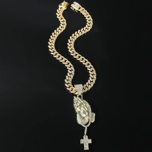 Collana con Pendente a Croce Mani in Preghiera Hip Hop per Uomo Iced Out Lega Strass Catena Maglia Cubana Gioielli Streetwear