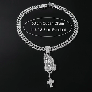 Collana hip hop con ciondolo a croce mani in preghiera e pietre di zirconia, catena 50cm
