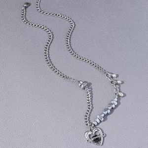 Trendige Silberne Zinklegierung Herz Anhänger Halskette Mit Strass Detail Punk Panzerkette Schlüsselbeinkette Schmuck Für Damen Party