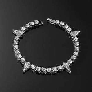 Bracelet tennis hip-hop argenté avec zircons et breloques géométriques pointues