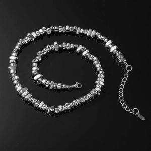 Trendy silver irregular crushed stone choker necklace with adjustable chain for women