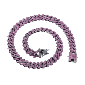 Collier chaîne cubaine hip-hop gunmetal avec pavage de diamants roses sur deux rangs