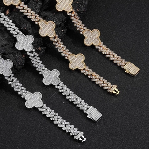 Catena cubana ghiacciata con dettagli a quadrifoglio in placcatura oro e argento uomo