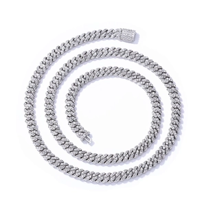 Chaîne cubaine 6mm argentée style hip hop pavée de zircons avec fermoir carré à ressort