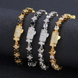 Dettaglio di bracciali tennis con zirconi a stella da 6mm placcati oro e argento lucido