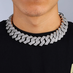 Herren Hip-Hop Cuban Link Kette mit Rautenmuster und funkelnden Diamanten in Silber