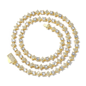 Detail van 6mm ster zirkoon tennis ketting met gouden plating en veilige baksluiting