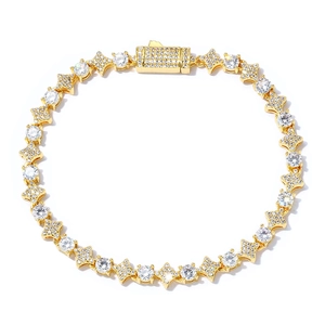 Bracciale tennis hip hop in argento 925 con stelle in moissanite da 6mm e placcato oro