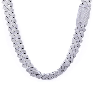 Detailansicht der 26mm Cuban Link Halskette mit funkelnden Zirkonia und Kastenverschluss