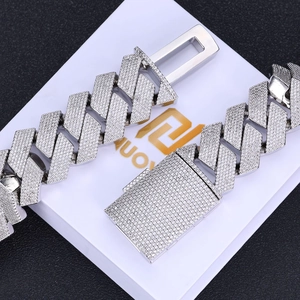 Herren Iced Out 26mm breite kubanische Panzerkette mit sechs Reihen Zirkonia-Diamanten