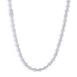 Élégant collier de tennis en zircon de 6,5 mm avec finition argentée et pierres brillantes