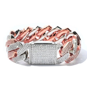 Pulsera Cuban Link bicolor con micro-pave de circonitas y cierre plegable de 20 mm