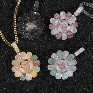 Pendentif fleur rotatif avec zircons colorés de style hip-hop et placage doré