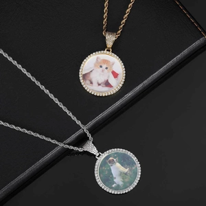 Rundes Foto-Medaillon mit Zirkonia-Steinen und Hip-Hop-Kette in Gold und Silber