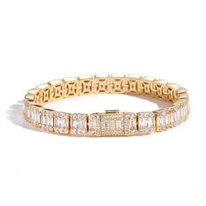 Bracelet hip-hop doré 8mm avec pierres en zircone rectangulaires et fermoir à rabat