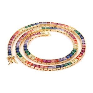 Collier tennis en pierres arc-en-ciel avec cristaux carrés sur chaîne dorée
