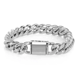 Vue détaillée d'un bracelet gourmette cubain en acier poli avec fermoir à ressort robuste