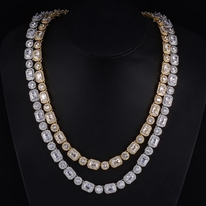 Chaîne tennis hip hop avec oxydes de zirconium carrés de 10mm en finitions or et argent
