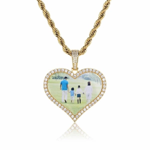 Pendentif photo coeur personnalisé doré avec zircone cubique et chaîne de corde homme