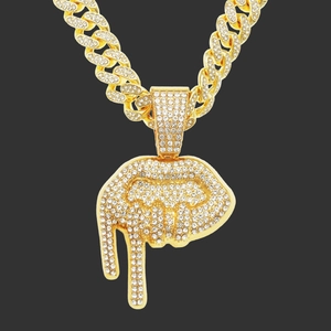 Collier Hip Hop Iced Out Pendentif Lèvres Dégoulinantes en Alliage et Strass Chaîne Cubaine Punk Bijoux Streetwear Homme Femme